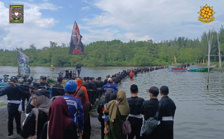 Kangmas Jono: Memayu Hayuning Bawono di Pantai Cemara
