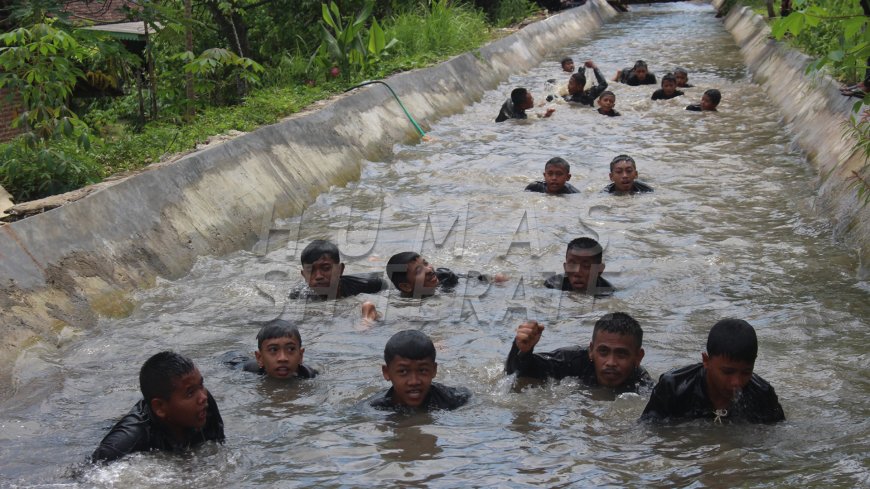 Tumbuhkan Semangat Pantang Menyerah, PSHT Ranting Wungu Gelar Pendadaran Sabuk Hijau di Monumen Kresek