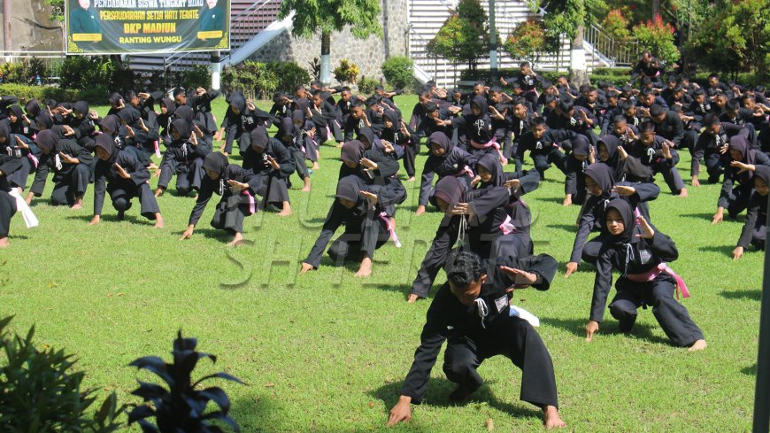 Tumbuhkan Semangat Pantang Menyerah, PSHT Ranting Wungu Gelar Pendadaran Sabuk Hijau di Monumen Kresek