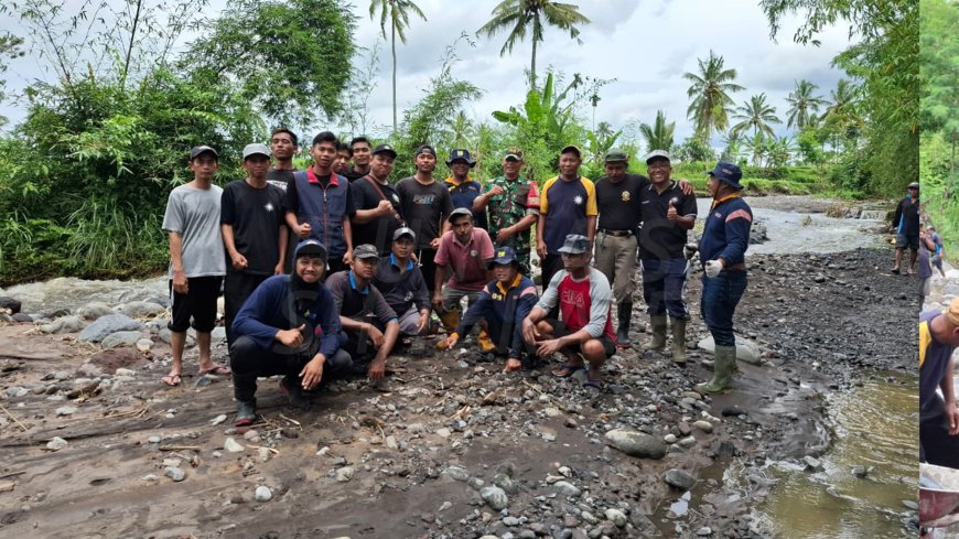 Sering Banjir, SH Terate Jember Angkat Batu Betulkan Beronjong Sungai