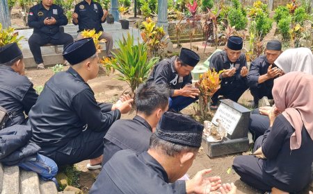 Sambut Ramadan, SH Terate Rayon Nglambangan Gelar Ziarah ke Makam Tokoh Leluhur di Kediri dan Nganjuk