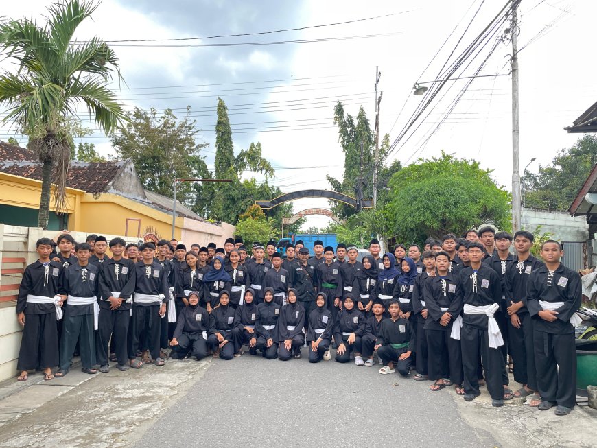 Aksi Bagi Takjil SH Terate Rayon Sukosari Disambut Antusias Warga Kota Madiun