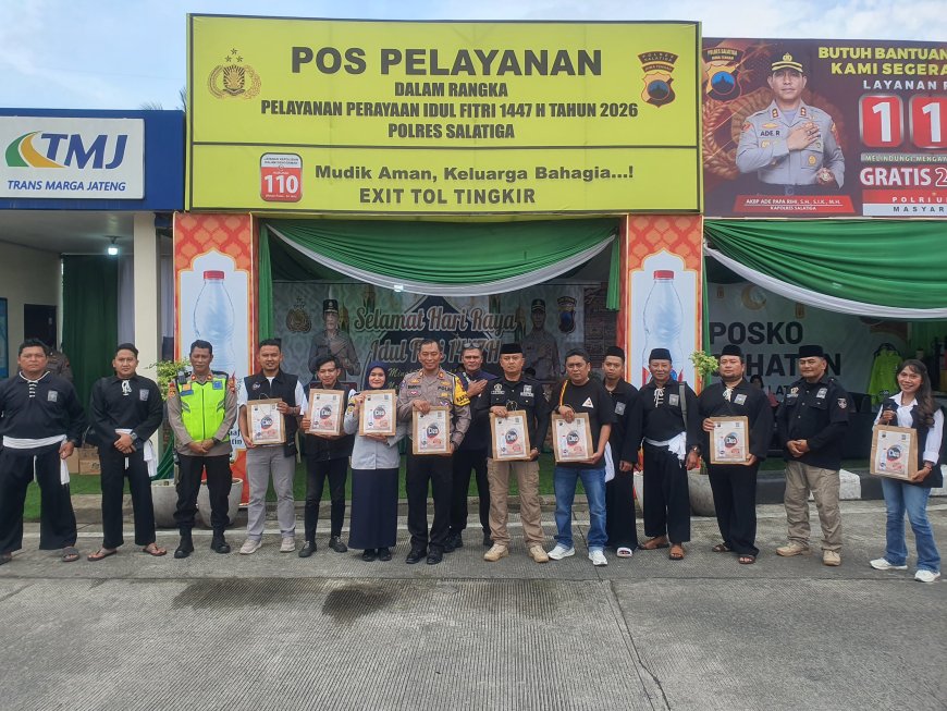 Polsek Tingkir dan PSHT Salatiga Bagikan Takjil Gratis di Exit Tol, Wujud Sinergi Ramadan