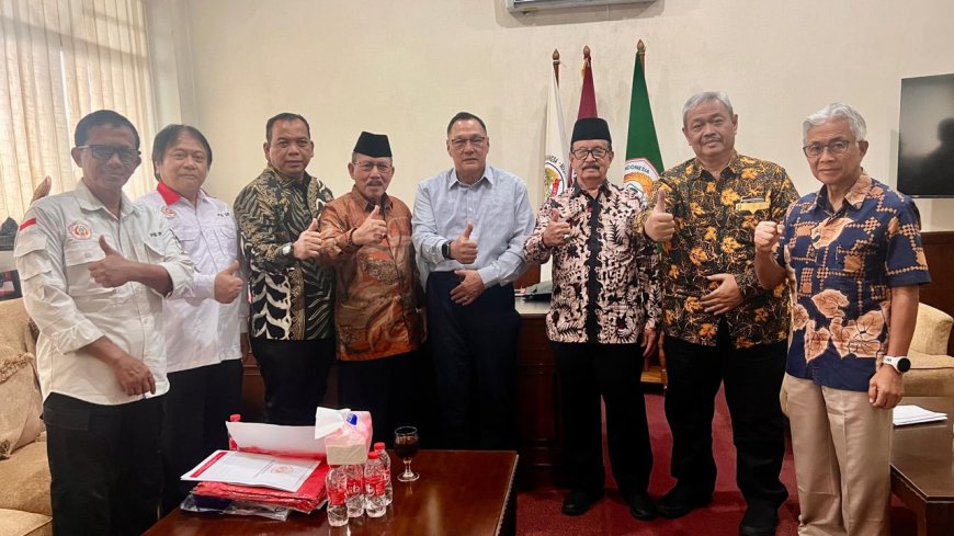 Momen Hangat Ketum SH Terate Kang Mas Moerdjoko di PB IPSI, Tegaskan Persaudaraan di Tengah Suasana Idul Fitri