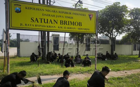 Sinergi SH TERATE  Zona 2 Sidoarjo dan Satbrimob Polda Jatim, 201 Siswa Turun Bersihkan Mako
